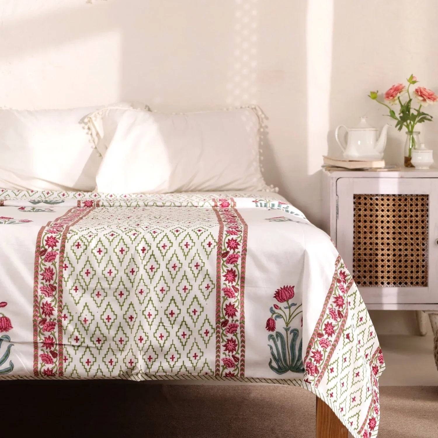 AC Quilts - the Best Bedding to Keep Cool in Hot Indian Summers - housi.in