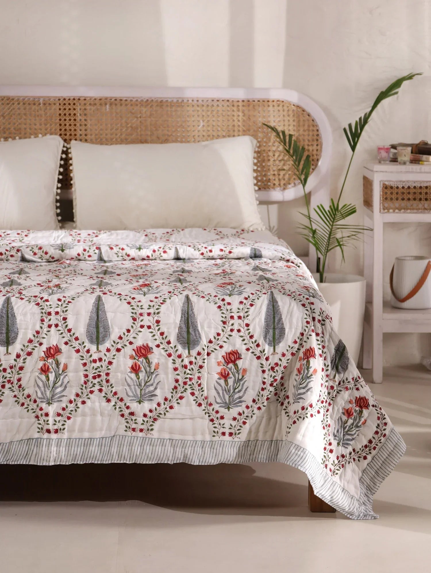 Buy Jaipuri Razai(Quilts) Online at housi.in - Made from 100% Cotton